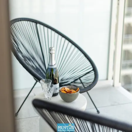 C - With Sea View Apartamento