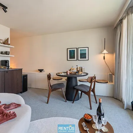 C - With Sea View Apartment *