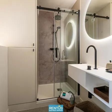 C - With Sea View Apartamento