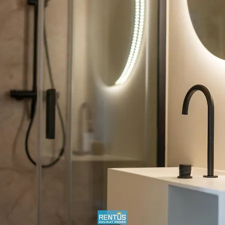 C - With Sea View Apartamento